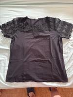 T-Shirt mit Spitzen in schwarz Saarland - Homburg Vorschau