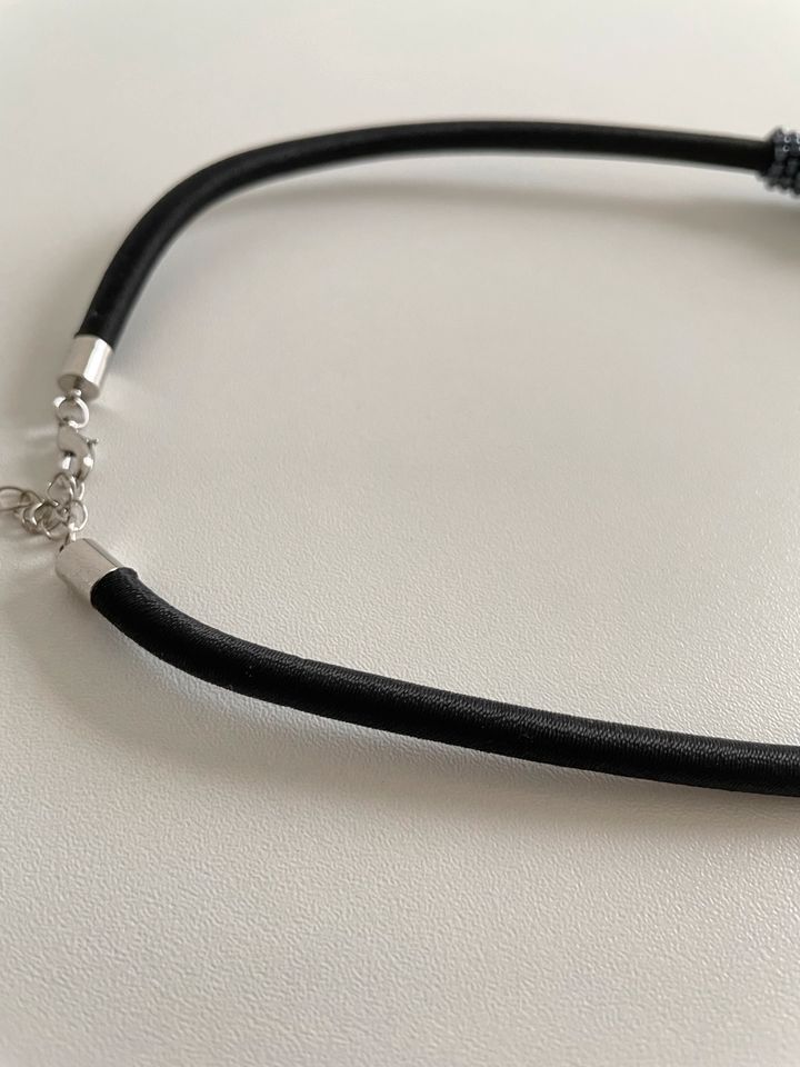 Collier Halskette Kristall Perlen Schmuck dunlelblau schwarz in Bad Saulgau
