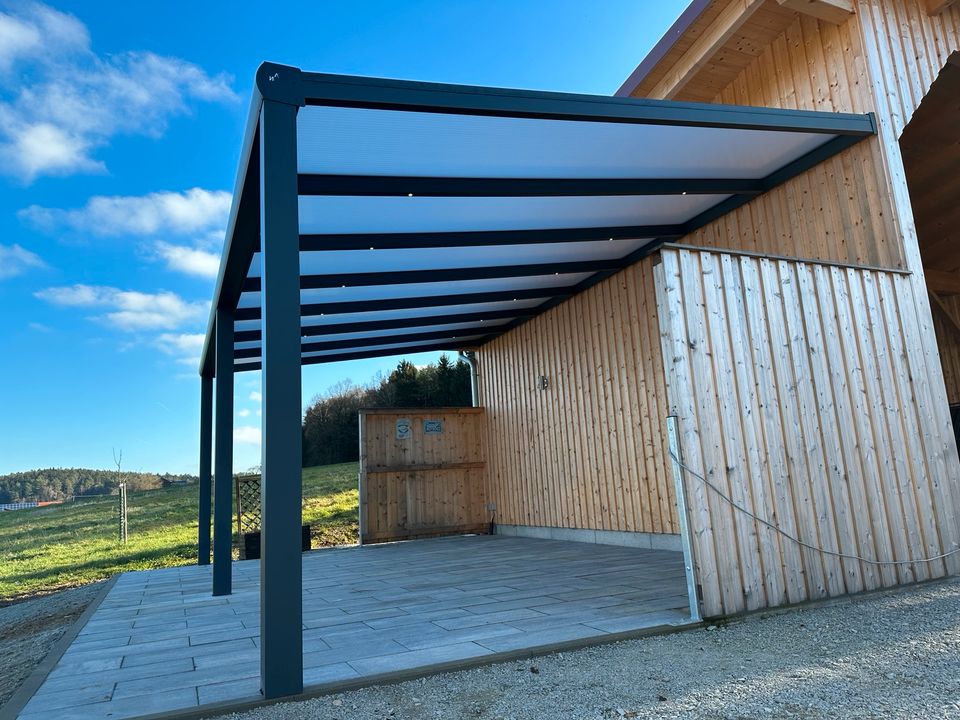 Überdachung/Kaltwintergarten/Markisen/Glasschiebewände/Carport in Plattling