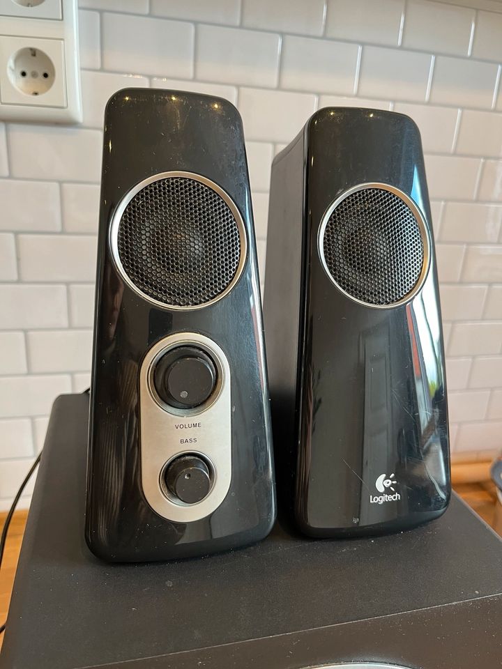 LOGITECH Speaker System/ Lautsprecher Z523 in Frankfurt am Main