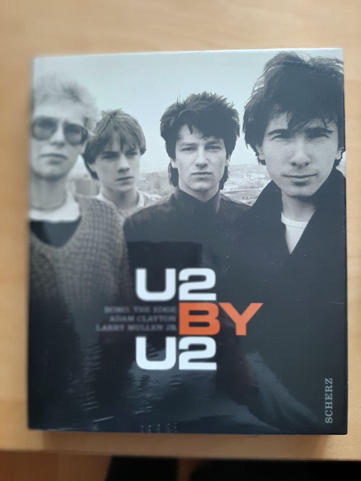 U2 BY U2 - Bildband U2 in Hamburg