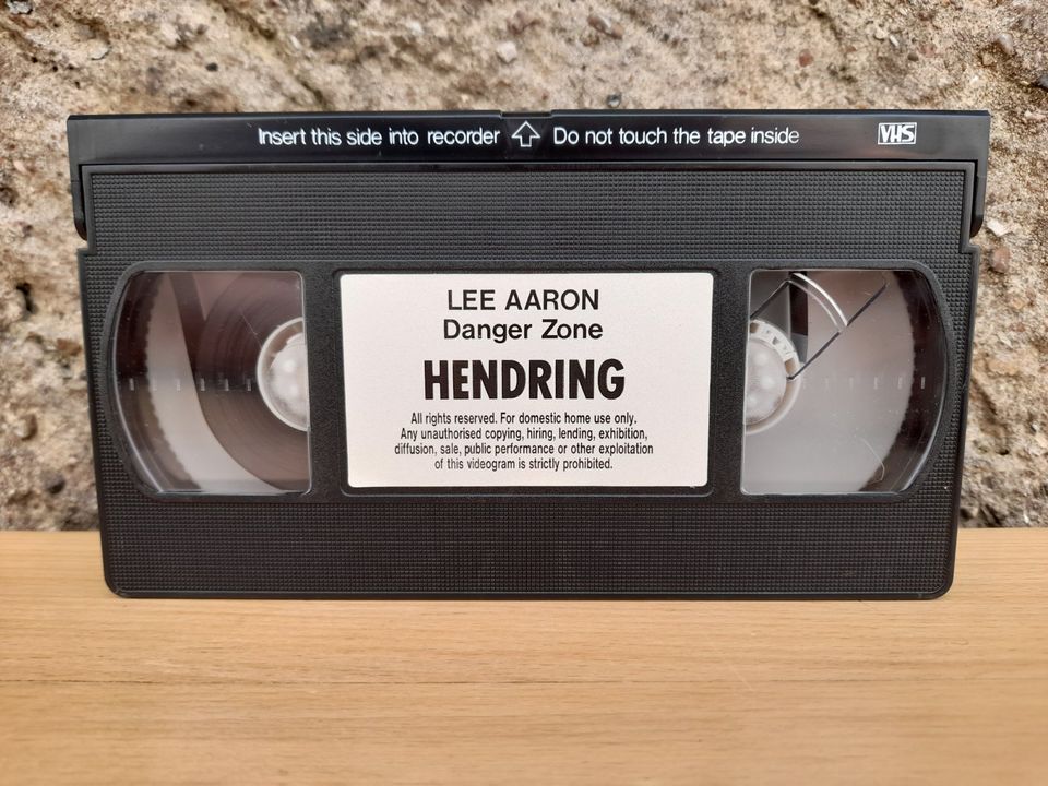 Lee Aaron VHS Videokassette "Danger Zone" in Ispringen