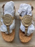 UGG Ayden Sandalen Gr.37 Zehentrenner Leder neu Dresden - Dresden-Plauen Vorschau