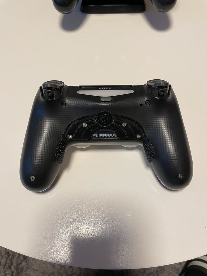 PlayStation 4 mit diversen Spielen in Bargteheide