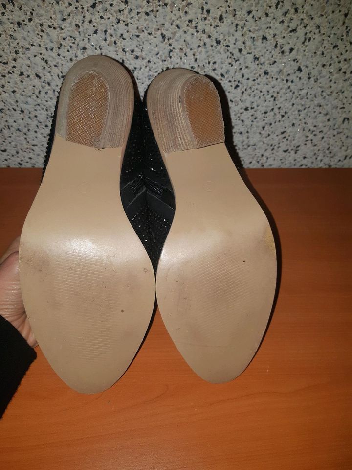 Stiefeletten schwarz Größe 40 in Leipzig