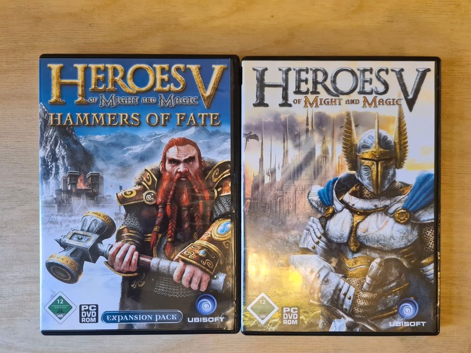 Heroes of might and magic V mit Erweiterung in Halle