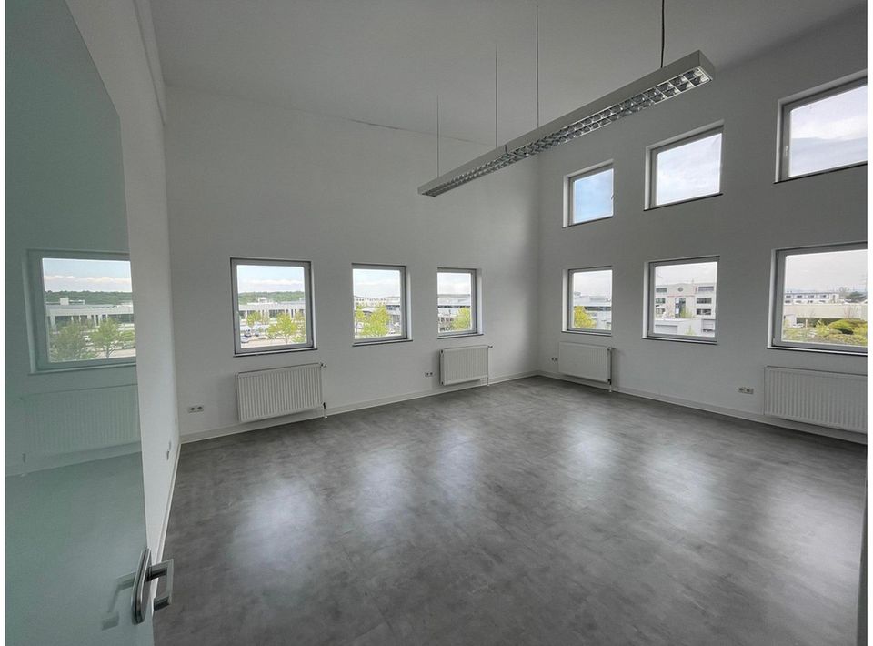 Frisch renovierte Büroräume mit Besprechungsraum inkl.Küche in Mörfelden-Walldorf