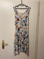 Schönes sommerliches Kleid von LASCANA Gr. 34 mit Blumenmuster Nordrhein-Westfalen - Wiehl Vorschau