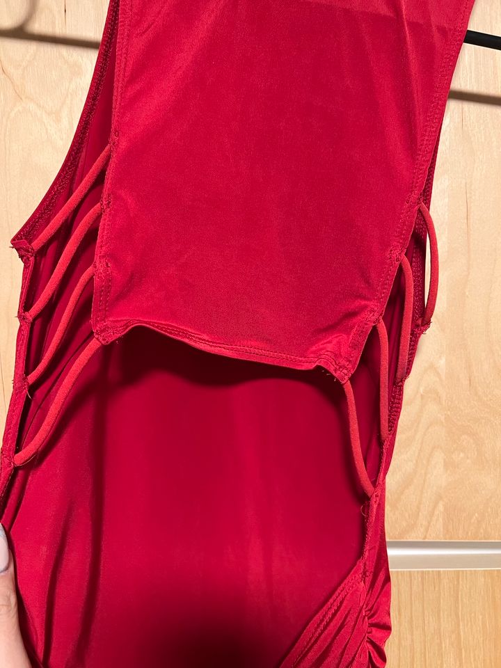 Damen Midikleid, Asos, rot, Gr.38,NEU!! in Donzdorf