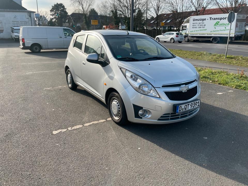 2011 Chevrolet Spark tüv neu Klima Servo 5 Türer in Hilden