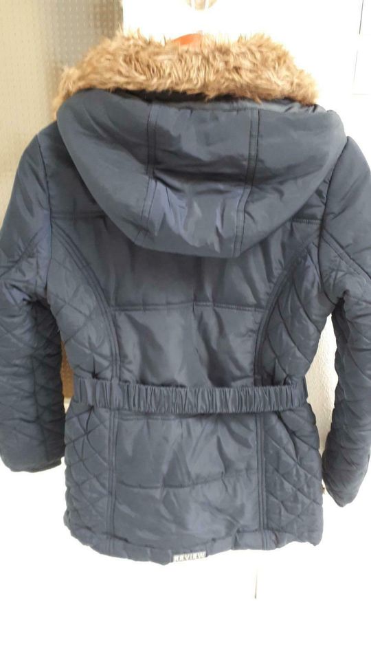 REVIEW, WINTERJACKE, 152/158 in Dresden