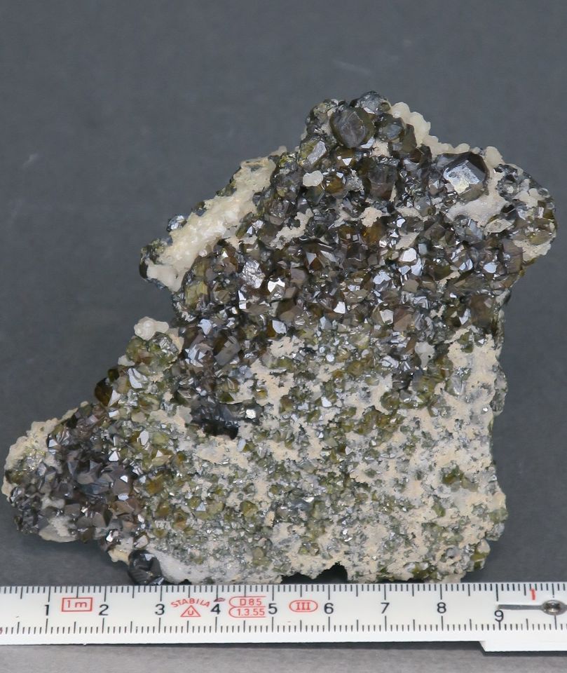 Mineraliensammlung: Sphalerit Cleiophan Madan Bulgarien in Nürnberg (Mittelfr)