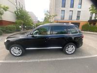 Volkswagen Touareg 3.0 V6 TDI 8fach bereift Frankfurt am Main - Gallusviertel Vorschau
