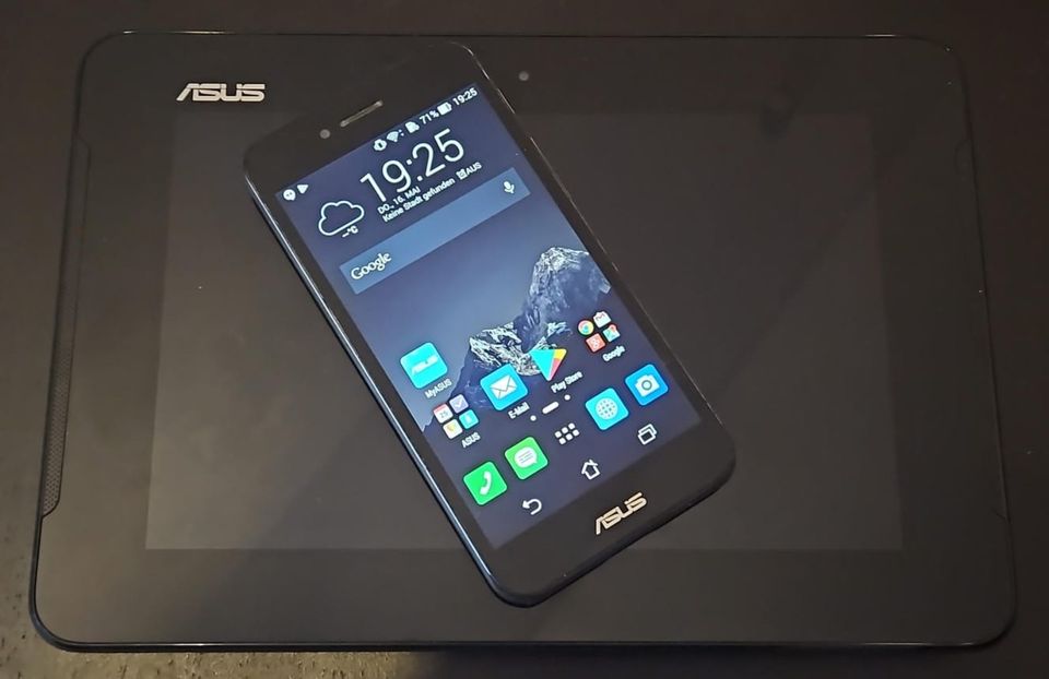 ASUS  padfone in München