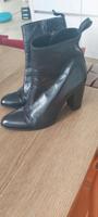 Zara Stiefeletten schwarz Leder Neu 39 Niedersachsen - Hatten Vorschau