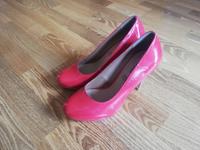 rote Lackpumps von S. Oliver Gr. 37 Bayern - Eching (Niederbay) Vorschau