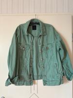 Jeansjacke grün Bershka S Sommerjacke Denim Hessen - Riedstadt Vorschau