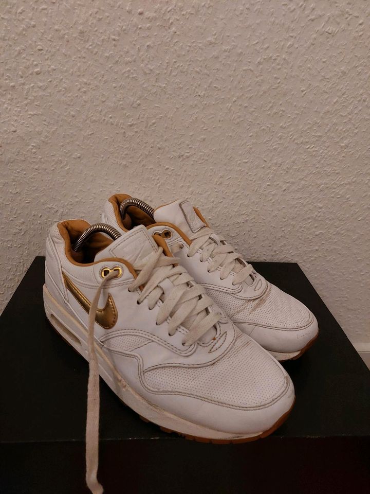 Nike Air Max 1 Woven White Metallic Gold Herren Sneaker Grösse 42 in Berlin