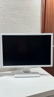 DELL  ULTRAsharp LED 24 Zoll Monitor Höhenverstellbar Hessen - Bad Vilbel Vorschau