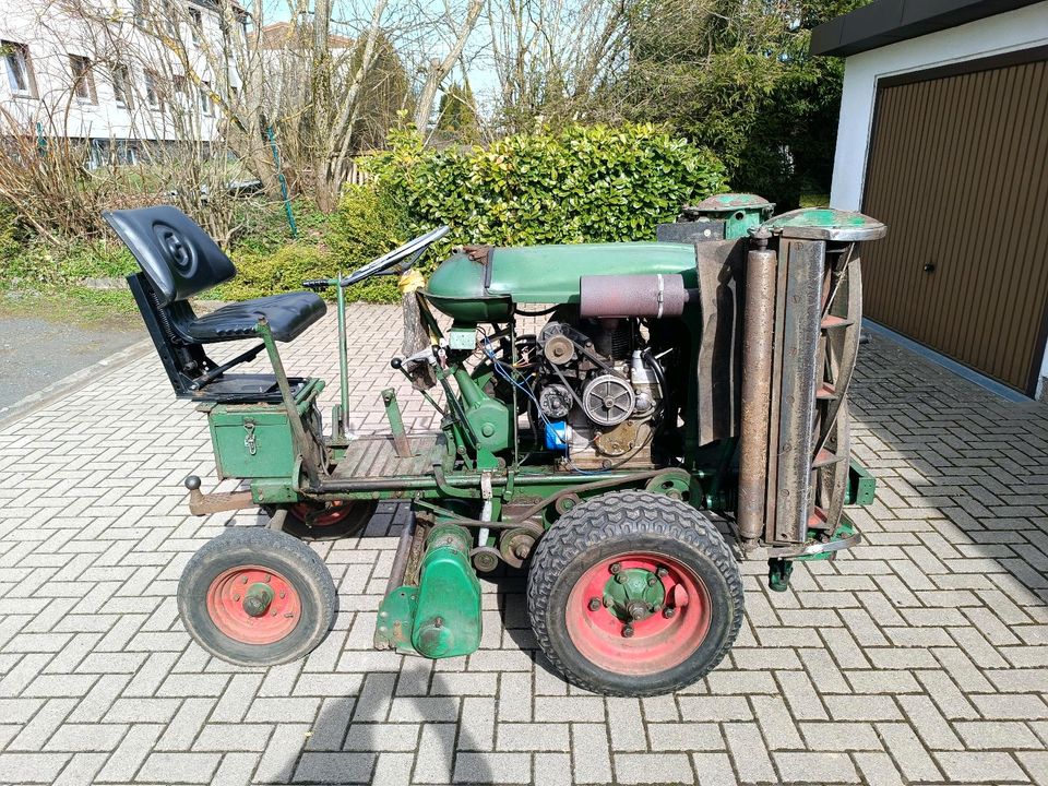 Ransomes Triple Neue Spindeln mit Deutz Dieselmotor F1L 210 in Frankenheim/Rhön