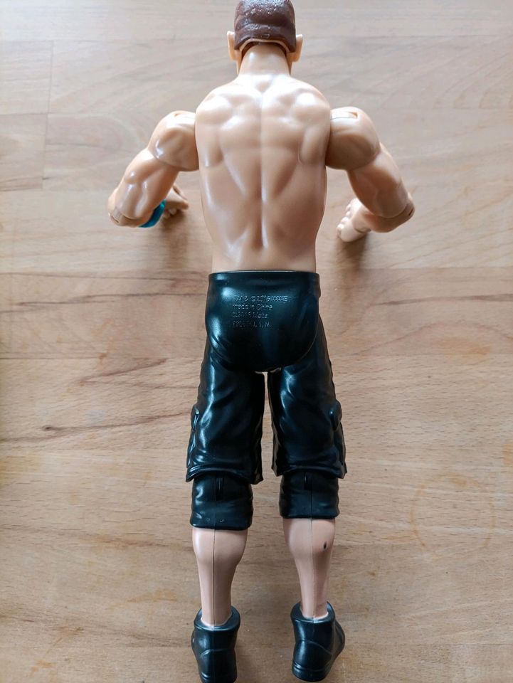 WWE  Kinder Figur John Cena Wrekkin Roman Reigns in Düsseldorf