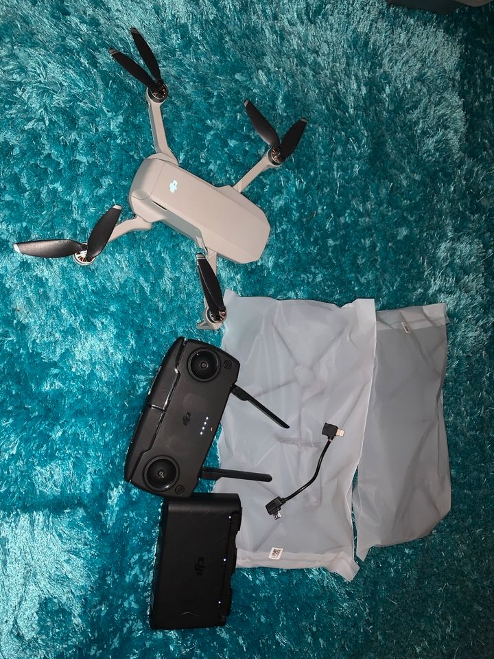 DJI Mavic Mini Drohne top Zustand selten genutzt in Bad Emstal