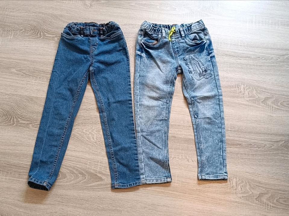 Jeans Hosen Set Paket Jungen 128 in Neuenrade