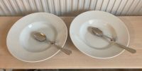 2 Maggi-Löffel mit Knoten und zwei ,,schräge" Suppenteller von Ma Niedersachsen - Wunstorf Vorschau