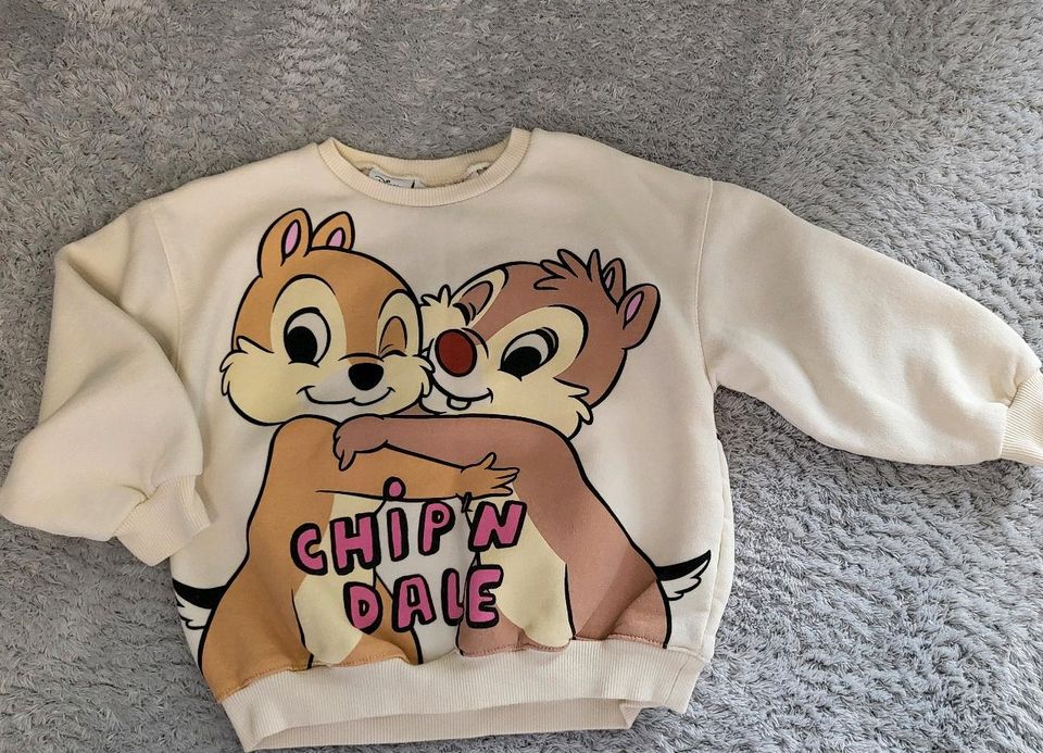 Zara pullover disney gr 110 wie neu in Dinslaken