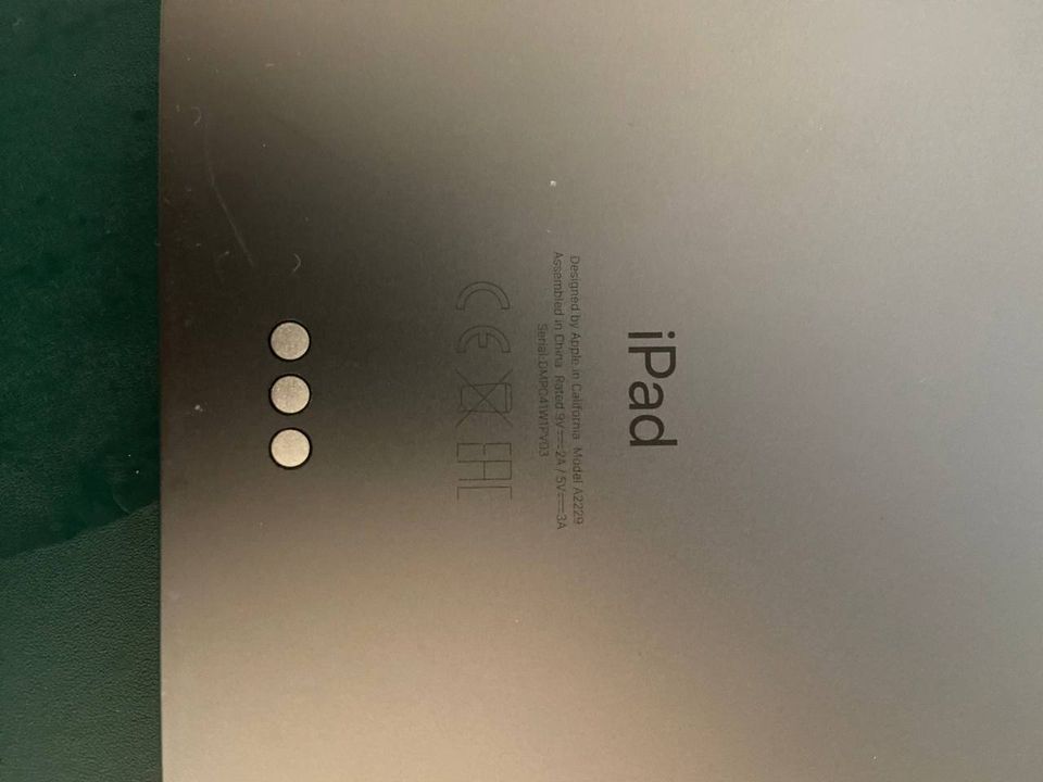 Apple iPad Pro 12,9" 128GB [Wi-Fi, Modell 2020] space grau in Freiburg im Breisgau