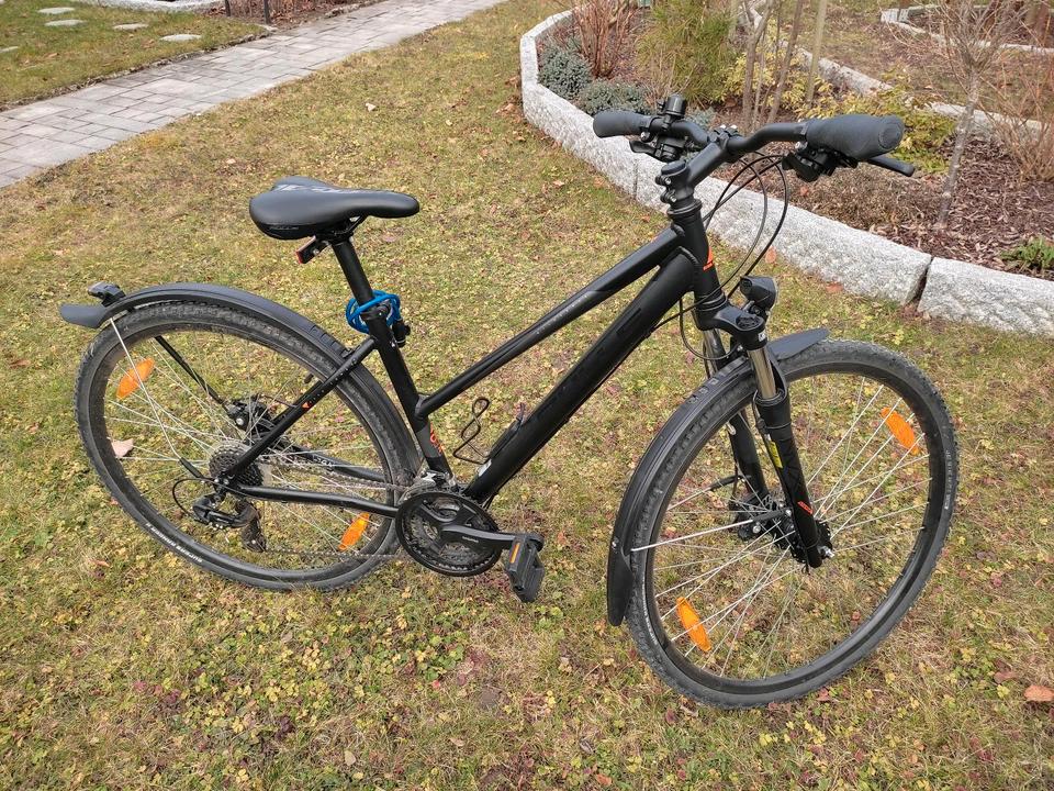 City- & Trekkingfahrrad, Bulls Wildcross Street, Rh 44, Größe 28 in Winnenden
