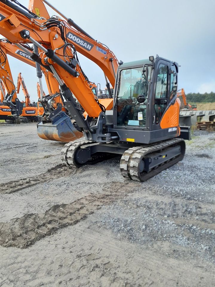 Doosan DX 85 R-7, 8,5 to. Minibagger mit Verstellausleger NEU in Rheda-Wiedenbrück