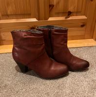 Stiefeletten TAMARIS (Gr. 40) Niedersachsen - Deutsch Evern Vorschau