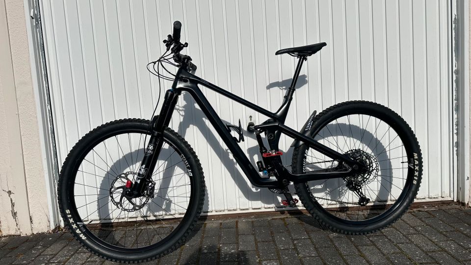 MTB Enduro CANYON Strive CF 8 Größe L - Modelljahr 2020 in Wiesbaden