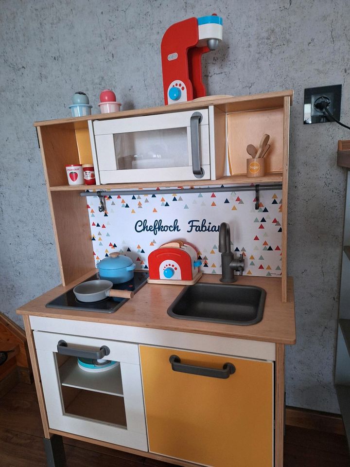 Kinderküche mit Zubehör in Kröslin