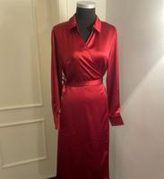 Bildschönes Wickelkleid von Objekt,Satin.NEU ❤️ Schleswig-Holstein - Flensburg Vorschau
