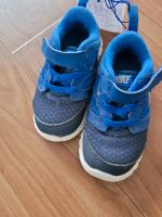 Nike Schuhe Turnschuhe Größe 23,5 Hessen - Lautertal (Vogelsberg) Vorschau