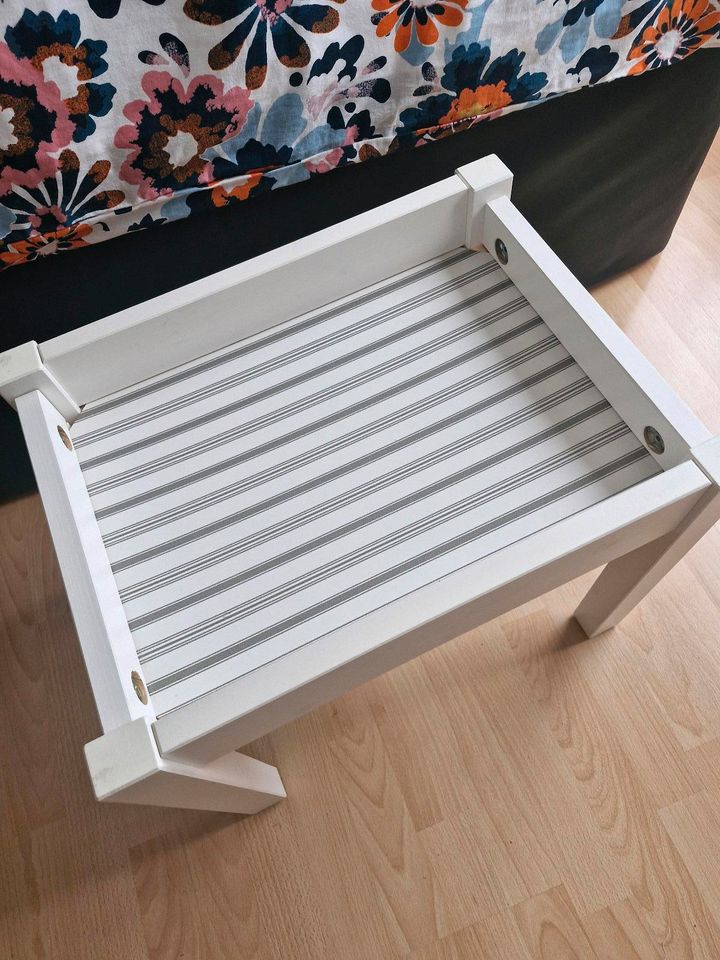 Ikea Hemnes Nachttisch Beistelltisch mit Stauraum in Mehring