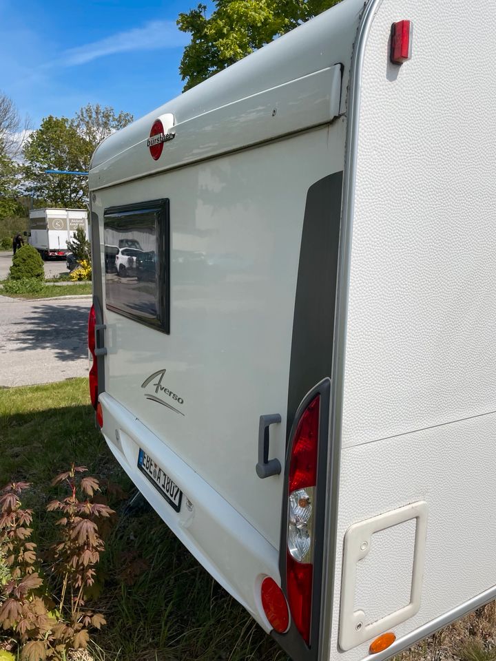 Wohnwagen Bürstner Averso 800 tk Stockbett Festbett Mover in Grafing bei München