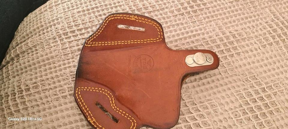 S&W Mg 357 Magnum Echtes Leder Combat Gürtelholster Hand Made in Bad Wimpfen