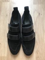 Gucci Tom Ford Sneaker Sommerschuhe Wildleder super Zustand Nordrhein-Westfalen - Grevenbroich Vorschau