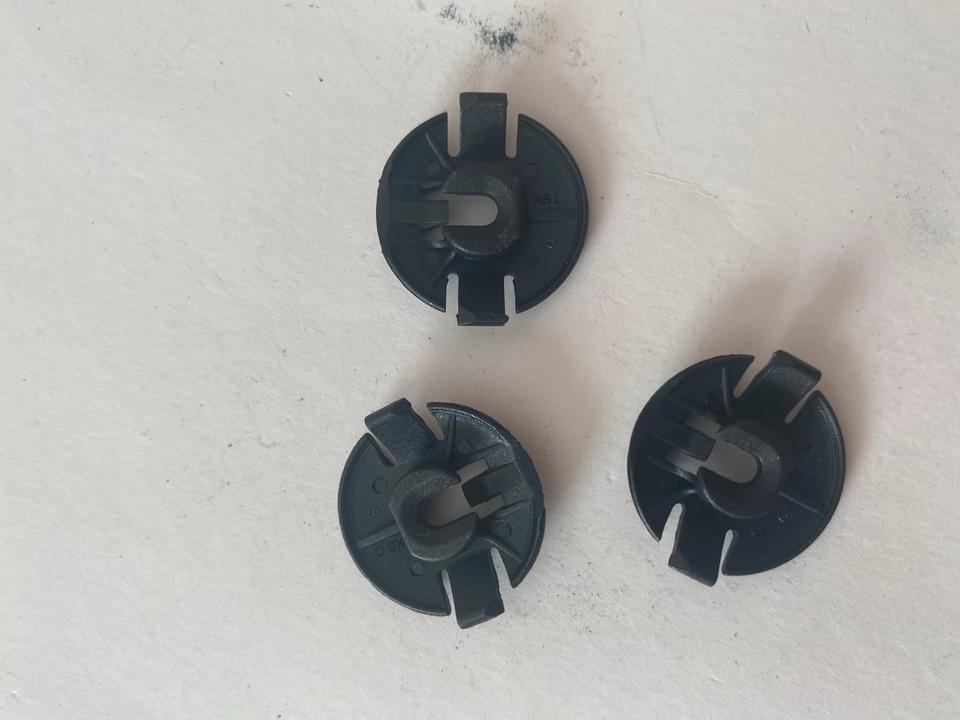 Audi A1 A4 A5 A6 A7 Clip Klammer Radhausschale 4F0825429 A in Trautskirchen