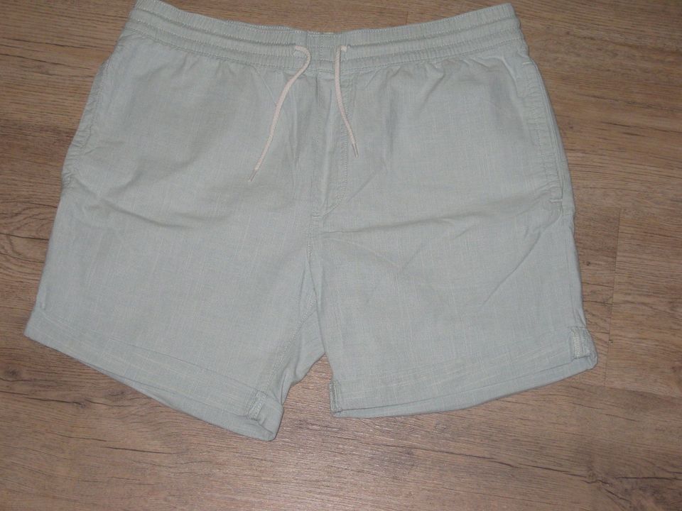 Herren H&M Hose / Shorts gr. M Neuwertig in Falkensee