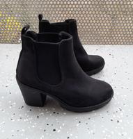 Stiefeletten/ Stiefel/ Schuhe/ Boots Gr. 37 Thüringen - Erfurt Vorschau