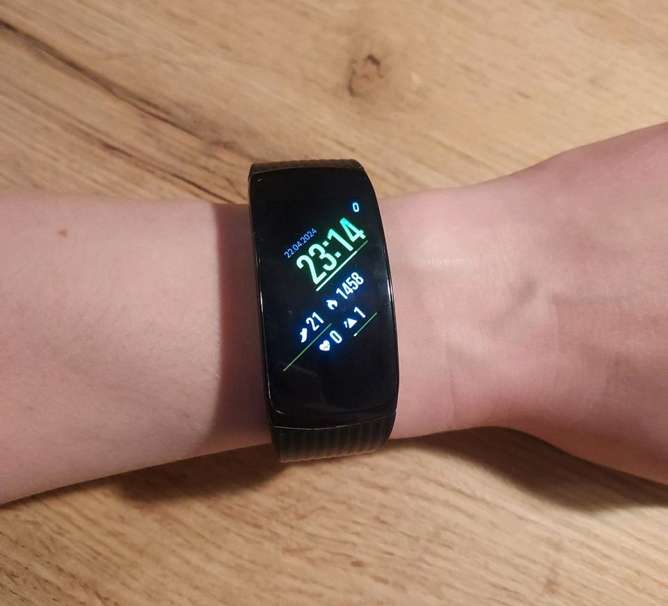 Smart Watch, Samsung Galaxy Gear Fit Pro 2 in Lübeck