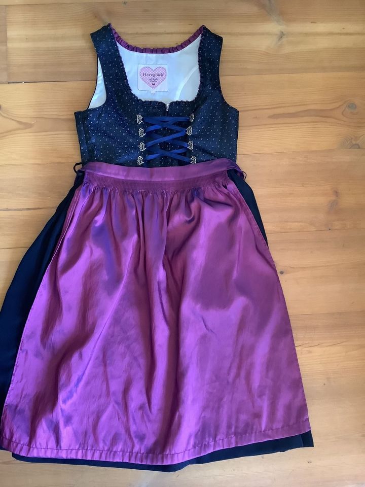 Dirndl 152 schwarz blau lila neuwertig in Samerberg