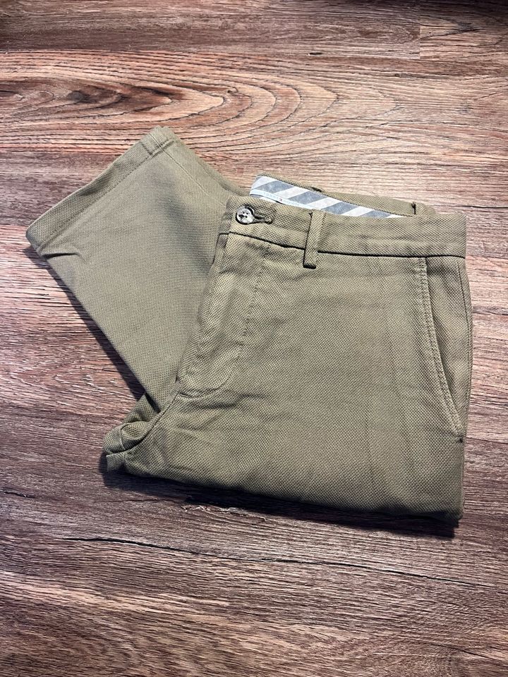 Tommy Hilfiger Grüne Chino Hose Größe 32 in Köln