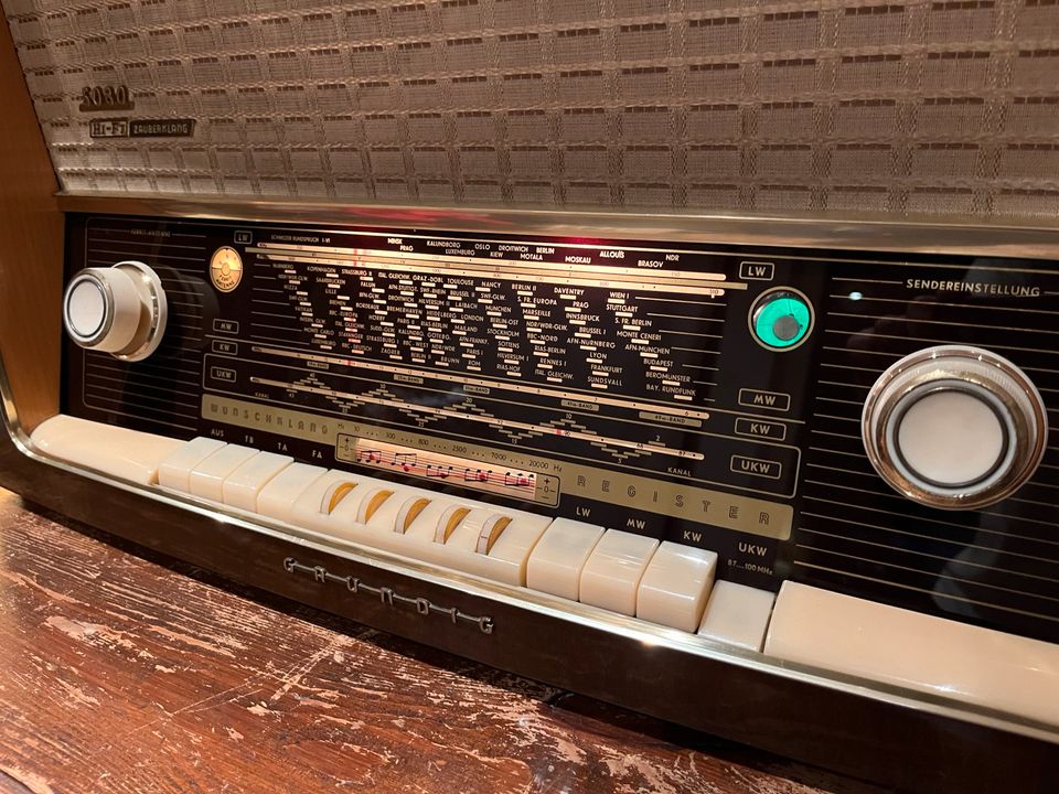 Röhrenradio Grundig 5080 repariert! in Leipzig