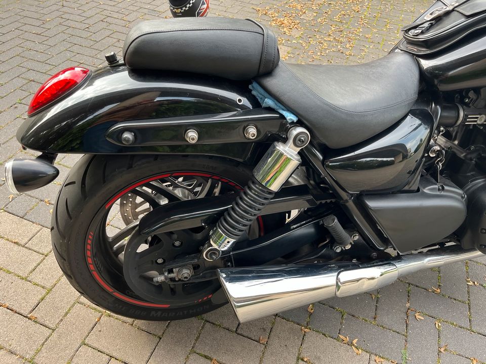 Triumph Thunderbird Storm in Duisburg