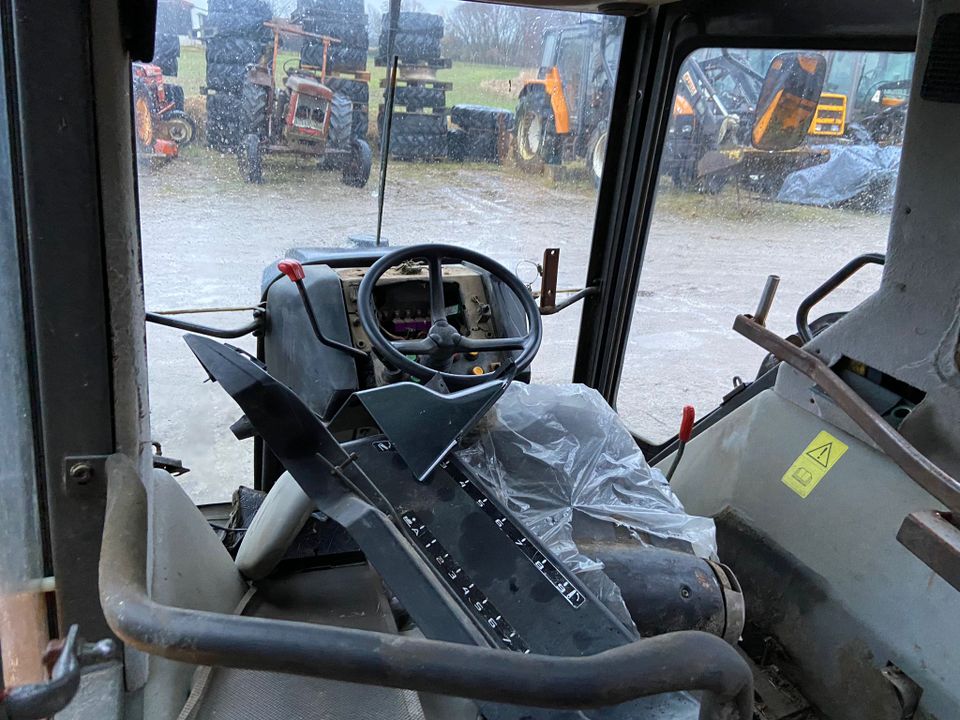 RENAULT Ceres Traktor in Teilen Gebrauchtteile, Kabine, Druckluft in Geiselhöring